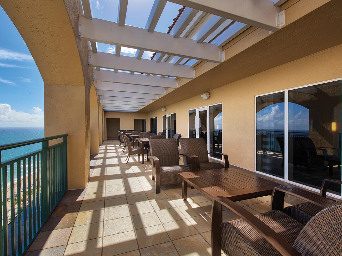 Overlook Lounge